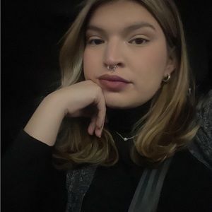 Meet your Posher, Leslye